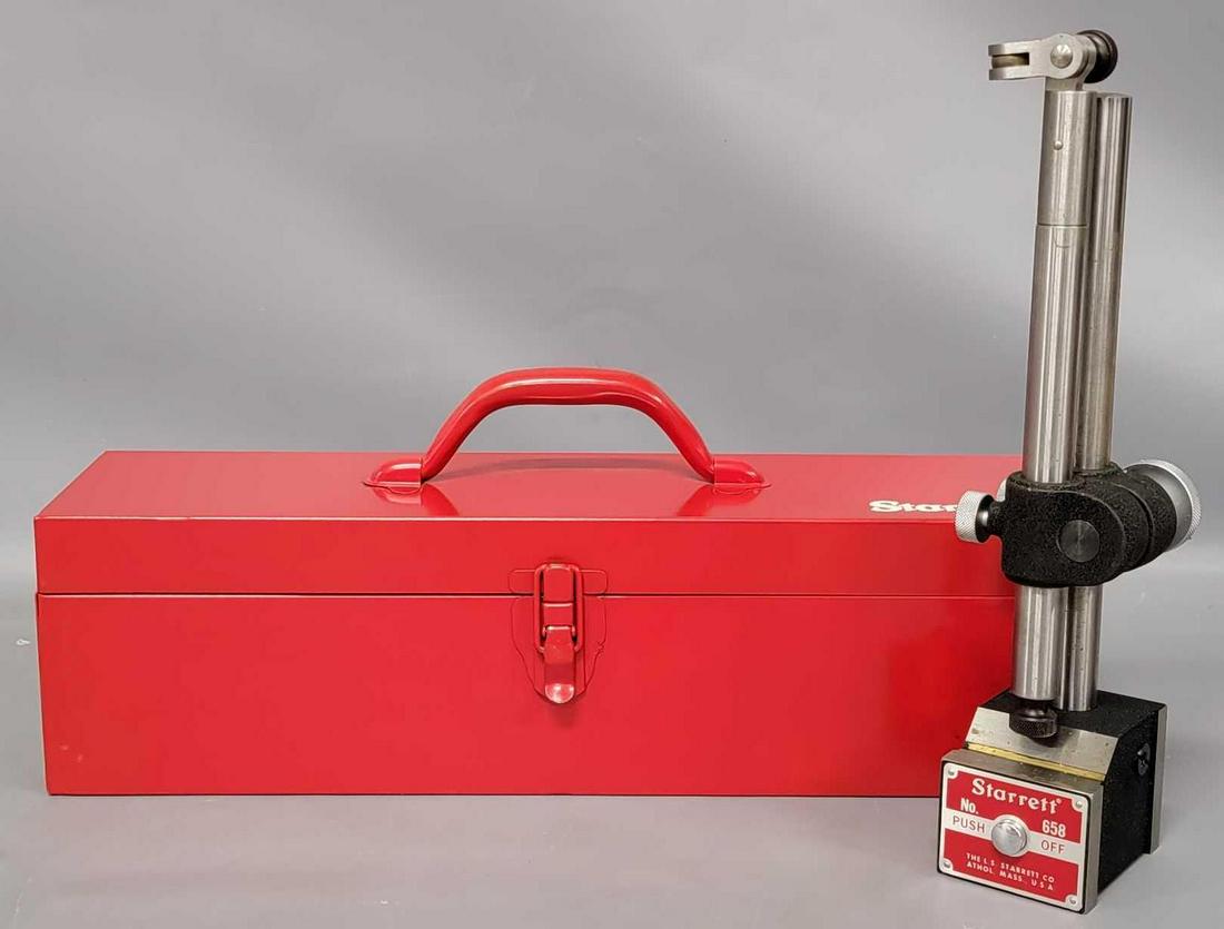 Vintage Starrett 658D Magnetic base indicator holder in metal case w/o Indicator (1 of 6)