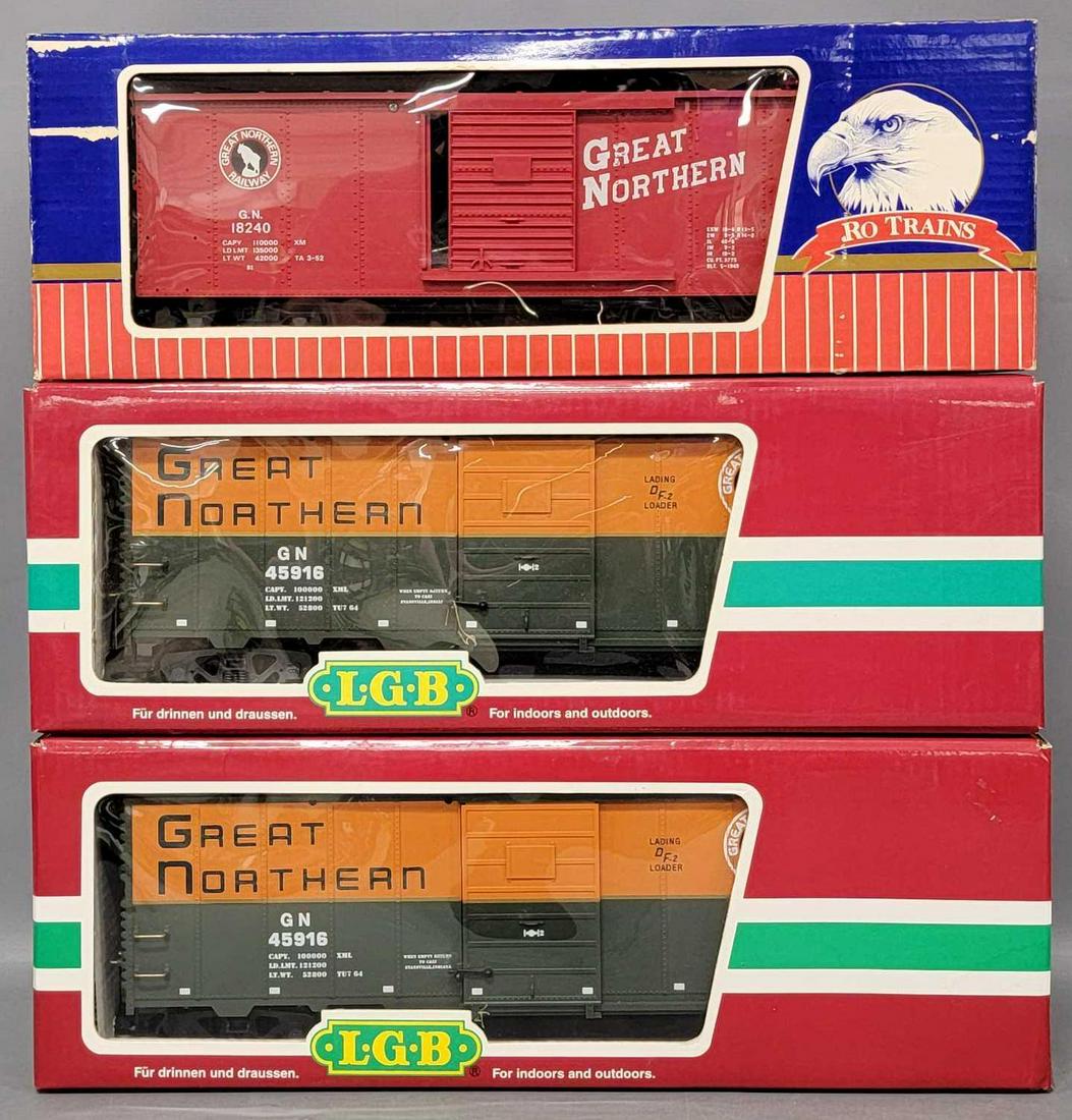 Three G Gauge box cars in original boxes (1 of 8)