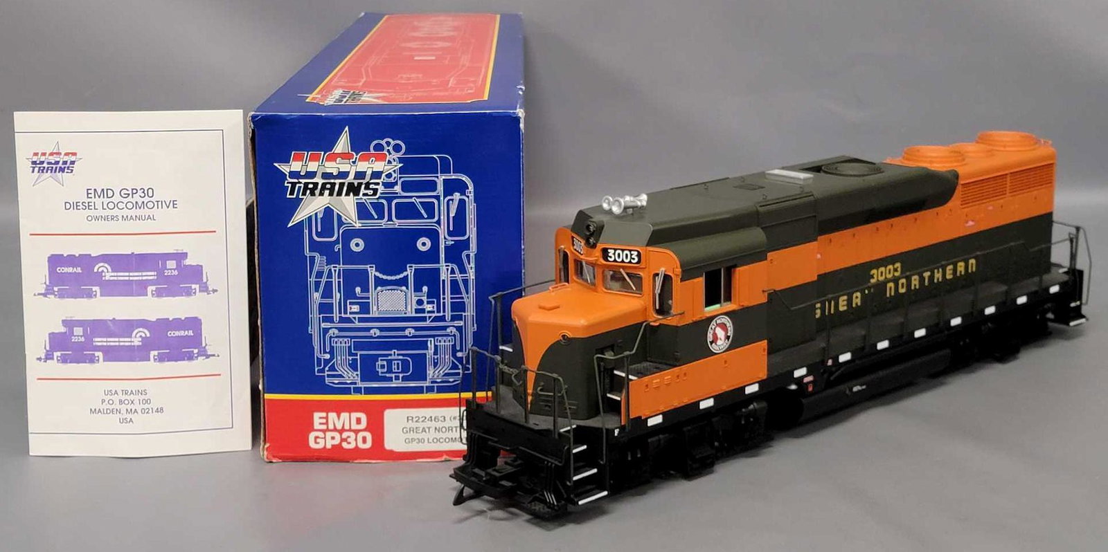 USA Trains G Gauge Great Northern EMD GP30 Diesel Locomotive in original box: USA Trains G Gauge Great Northern EMD GP30 Diesel Locomotive in original box, locomotive is excellent, C7, it has been displayed, possibly has light run time, comes in a very good original box with pa
