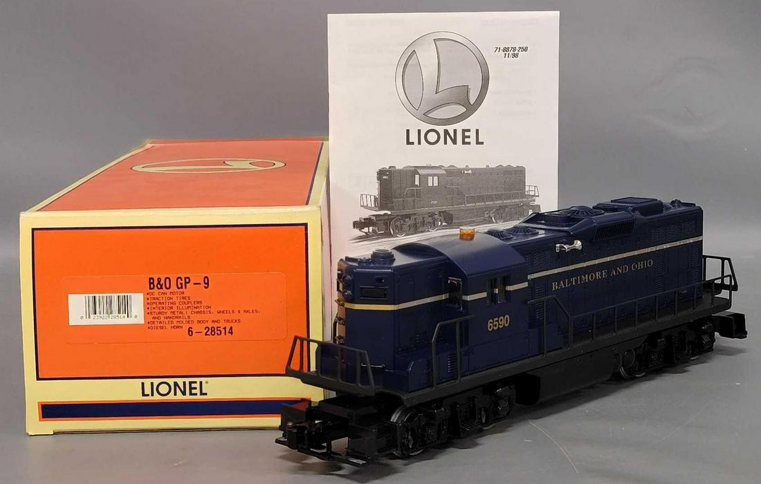 Lionel O Gauge B&O GP-9 diesel locomotive in original box: Lionel O Gauge B&O GP-9 diesel locomotive in original box, #28514 locomotive appears excellent C7 with light run time, comes in an excellent original box.