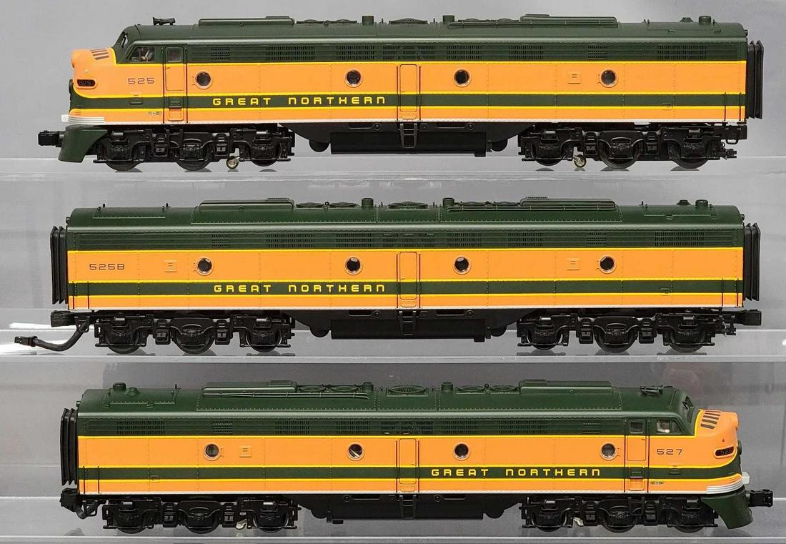 MTH O Gauge Great Northern E8 ABA diesel locomotive set (1 of 6)