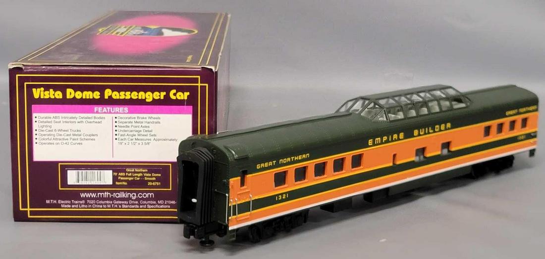 MTH O Gauge Great Northern Vista Dome Passenger car in box (1 of 9)