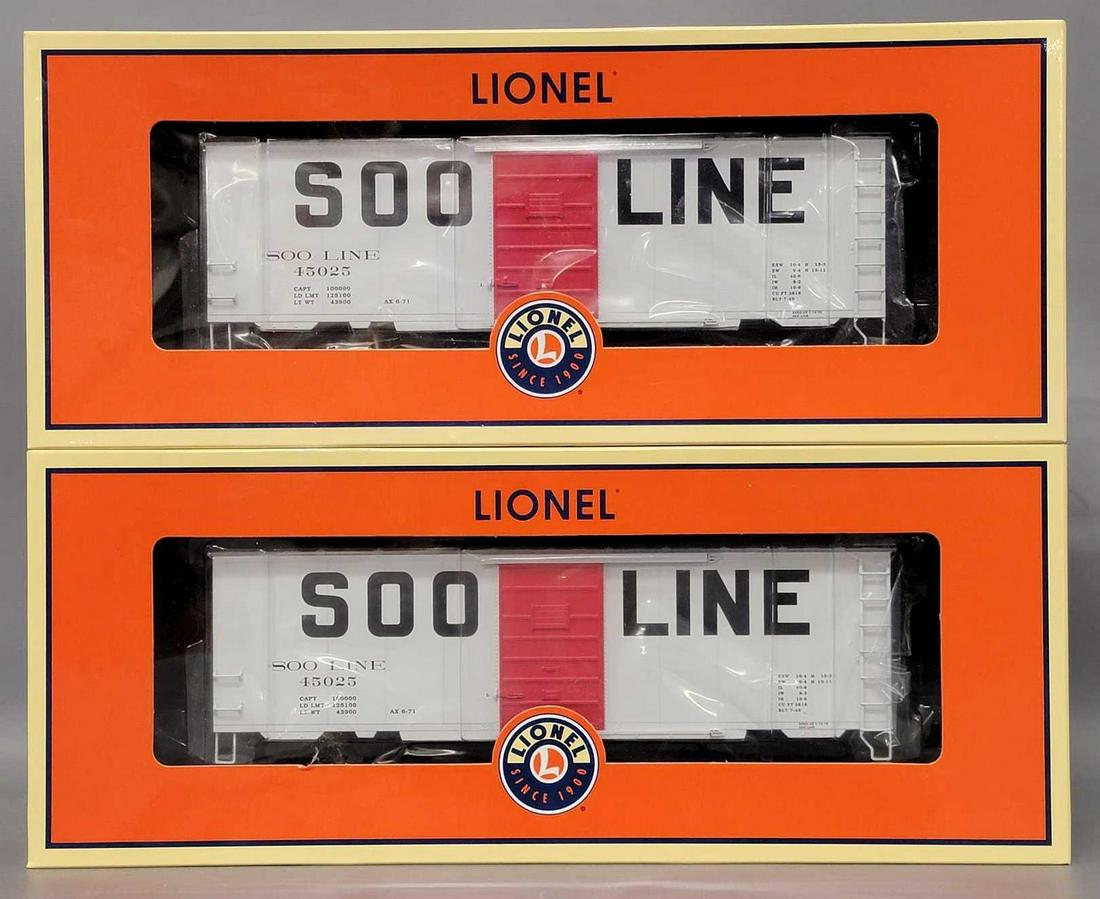 Two Lionel O Gauge Soo Line Scale PS-1 boxcars in original boxes (1 of 6)