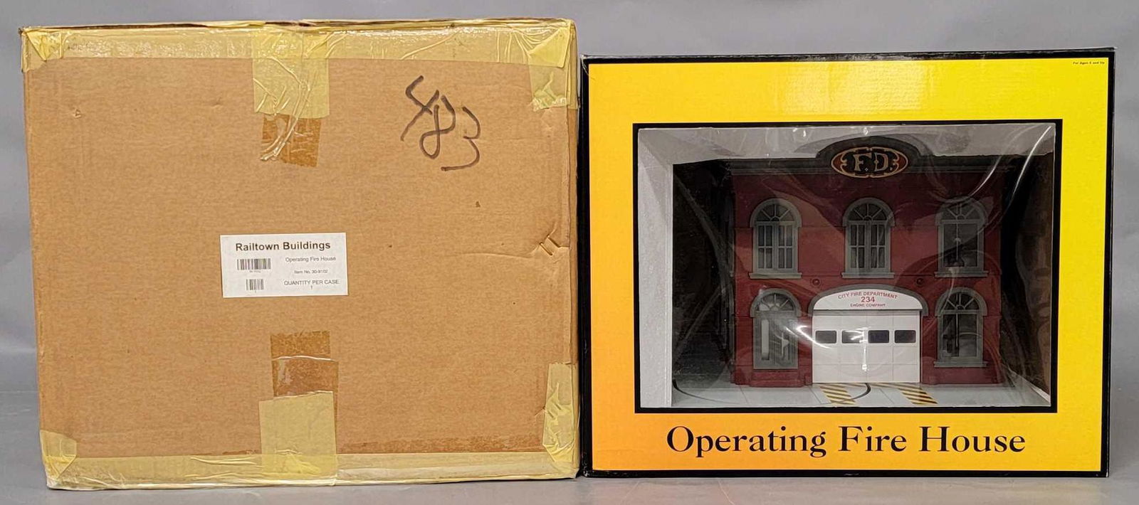 MTH O Scale #9102 Operating Fire House in original box (1 of 6)