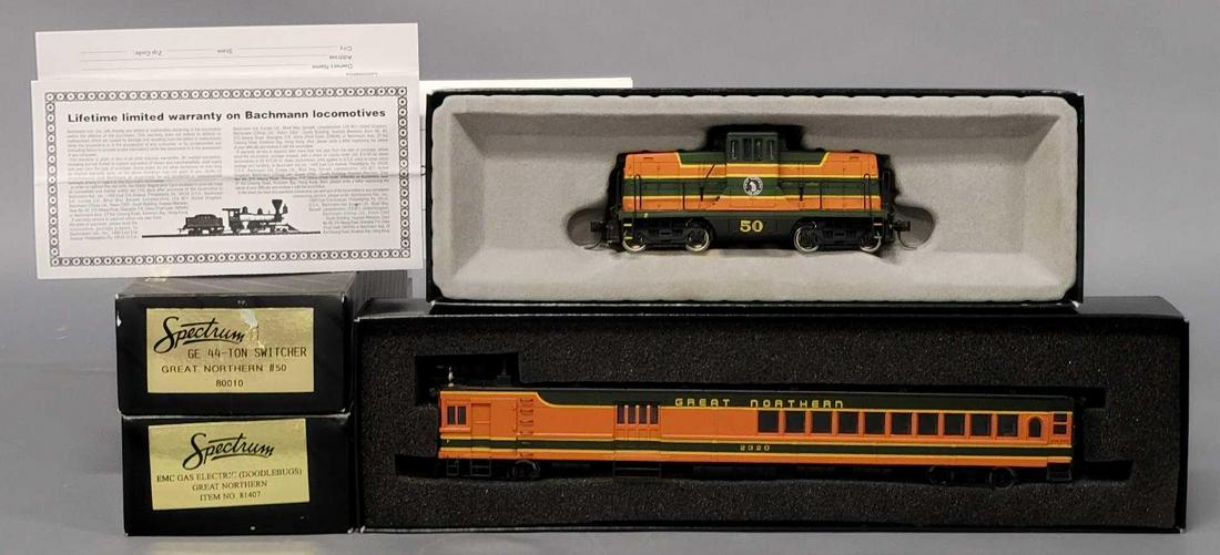 Two Bachmann Spectrum HO Great Northern locomotives in original boxes (1 of 10)