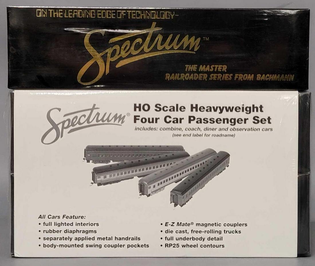 Two Bachmann Spectrum HO factory sealed Great Northern passenger car pieces: Two Bachmann Spectrum HO factory sealed Great Northern passenger car pieces, includes #AA89330 Heavyweight four car passenger set which includes a diner, coach, combine and observation car and #89336