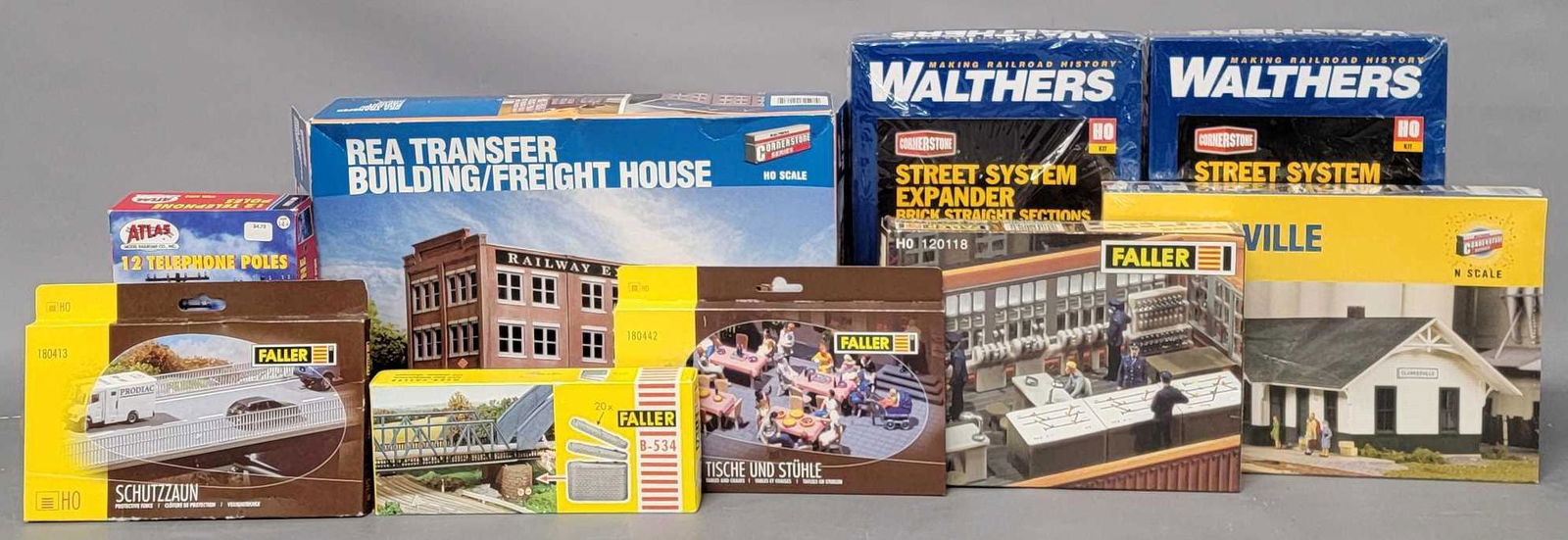 Eight assorted manufacturer HO scale buildings and accessory kits (1 of 7)