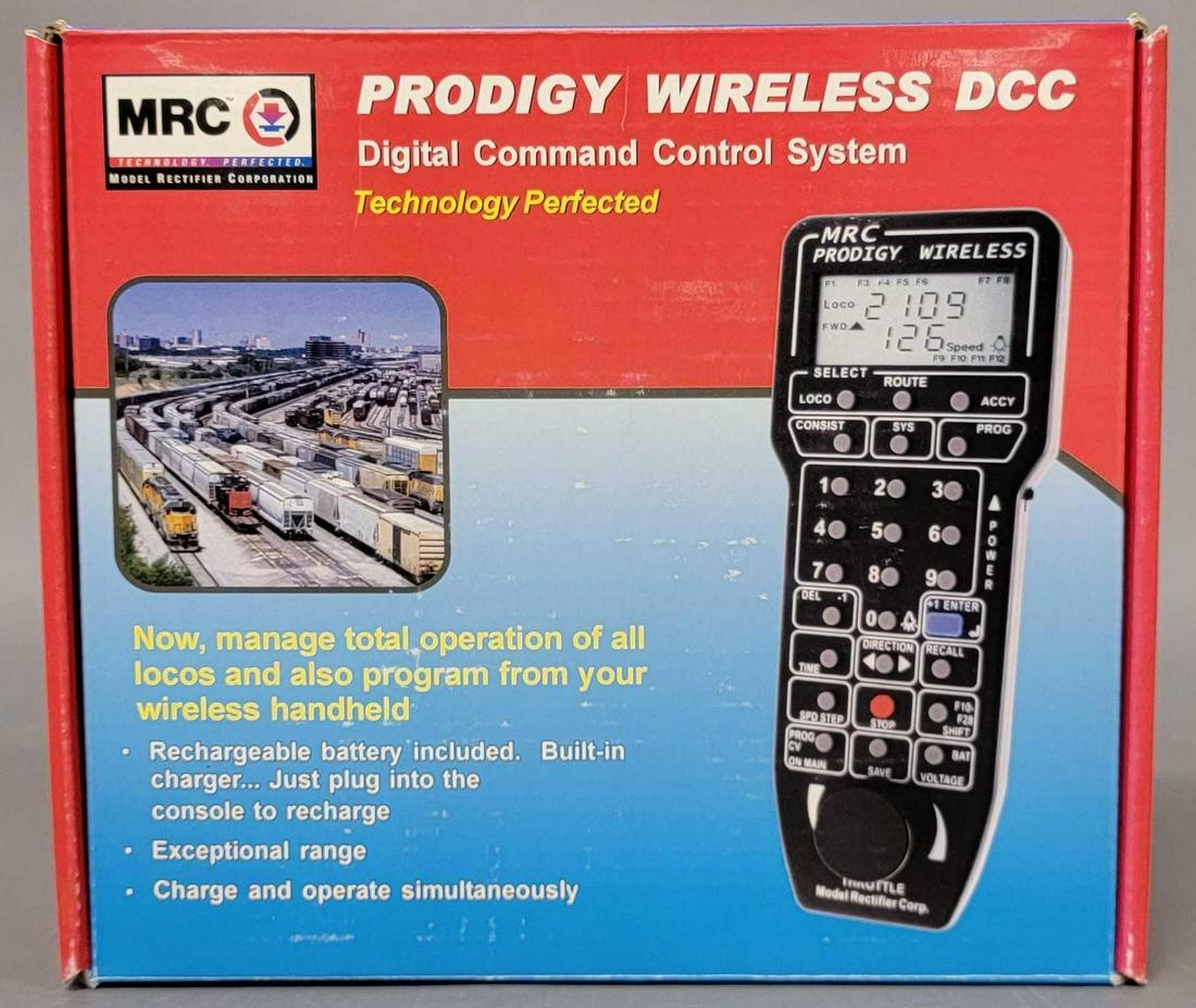 MRC Prodigy Wireless DCC in original box (1 of 8)