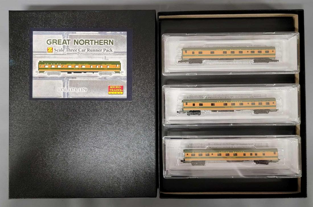 Micro Trains Z scale Great Northern three car runner pack in original box (1 of 7)