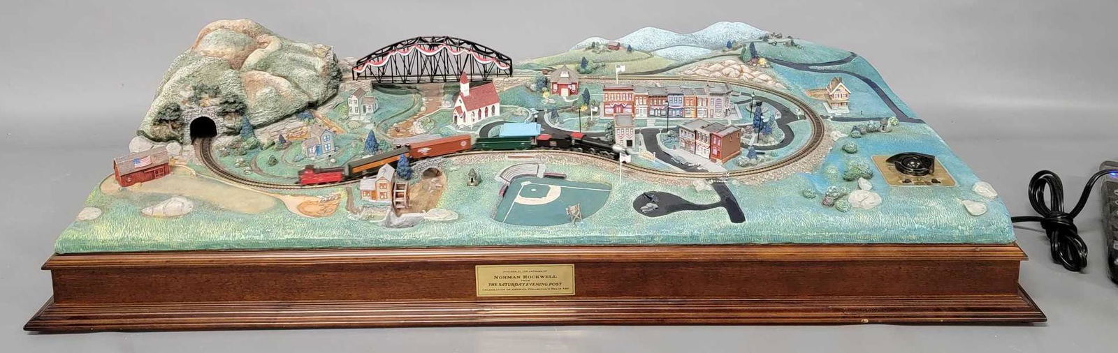 Franklin Mint Z scale Norman Rockwell Celebration of America Table top layout (1 of 13)