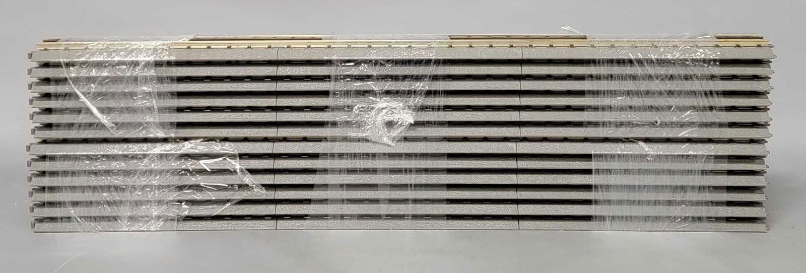 Twelve MTH Realtrax O scale 30 inch straight track pieces (1 of 2)