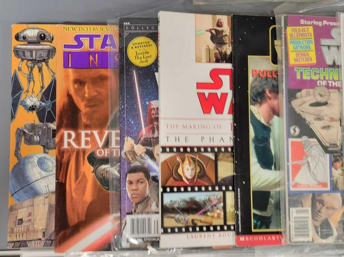 Collection of Star Wars comics and magazines (1 of 4)