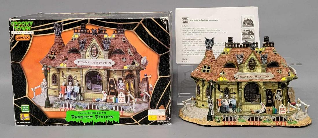 Lemax Spooky Town Phantom Station Halloween display with lights and sound (1 of 8)