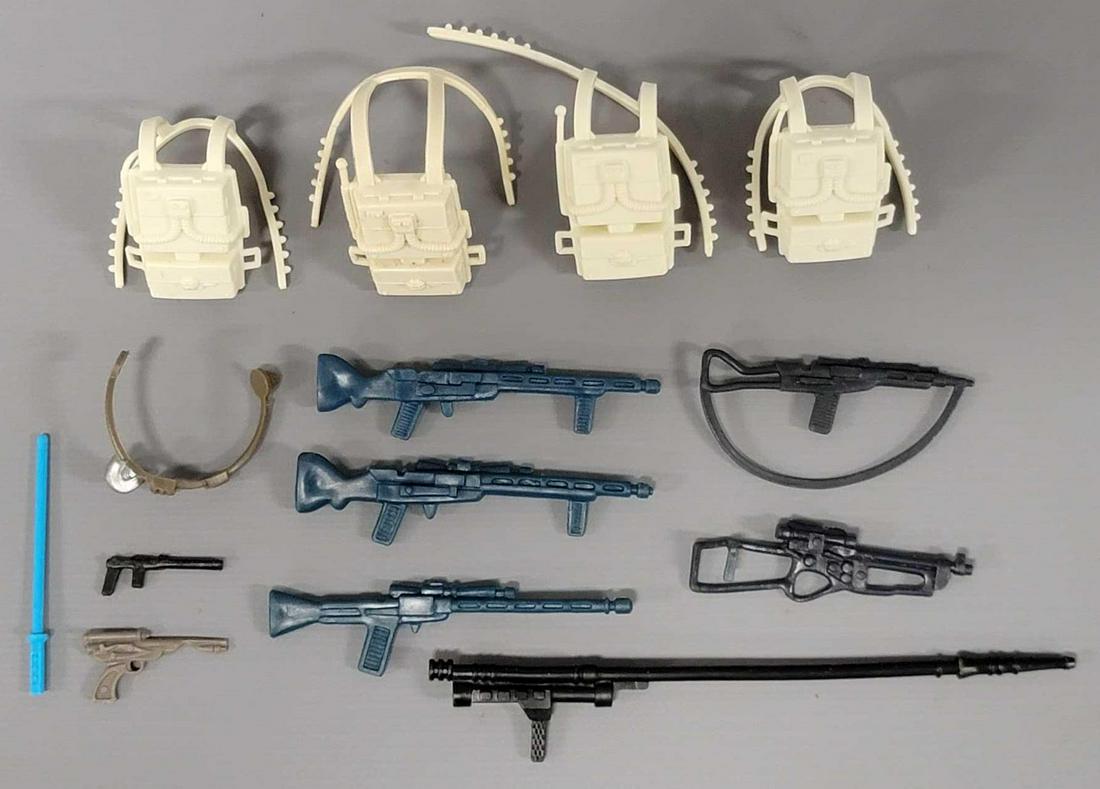 Collection of Star Wars weapons and accessories: Collection of Star Wars weapons and accessories, includes four Hoth rebel back packs, a Yoda belt, an IG-88 rifle, 2 Imperial Storm Trooper rifles, Chewbacca blaster, an AT-AT driver rifle, Luke Jedi 