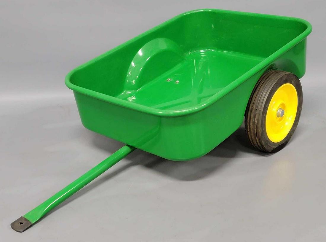 Ertl John Deere pressed steel pedal tractor trailer (1 of 5)