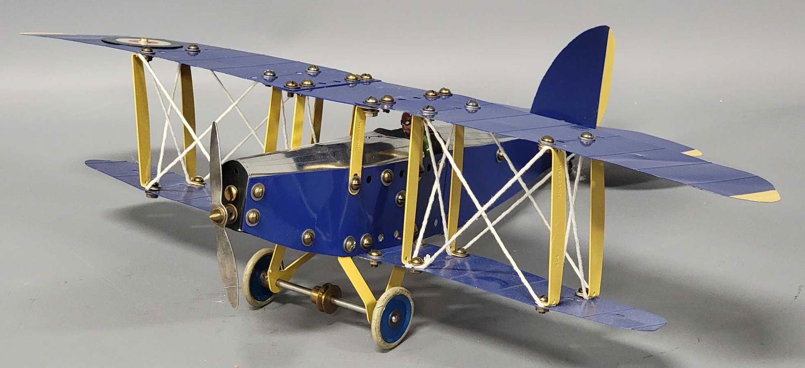 Meccano Aero Construction set blue Bi-wing airplane (1 of 7)