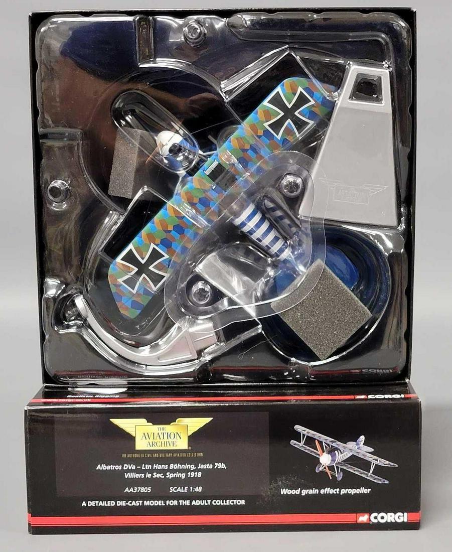 Corgi The Aviation Archive 1/48 scale model plane Albatros Dva Ltn Hans Bohning: Corgi The Aviation Archive 1/48 scale model plane Albatros Dva Ltn Hans Bohning #AA37805, limited edition of 1400, model may have been displayed but is in very good condition with original stand, box 