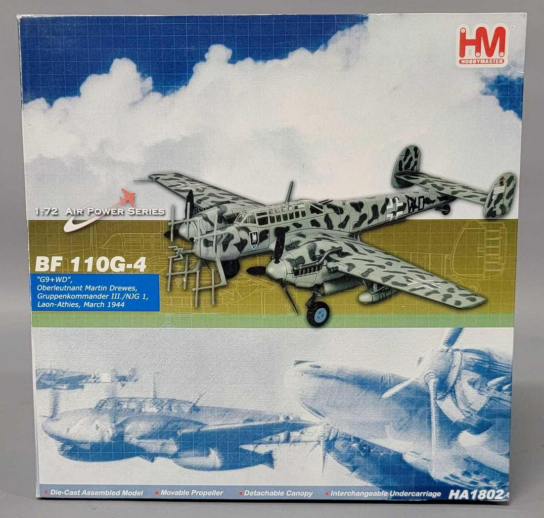 Hobbymaster Air Power Series 1/72 scale BF 110G-4 airplane model in original box: Hobbymaster Air Power Series 1/72 scale BF 110G-4 airplane model, plane appears to be in excellent condition though there looks to be one small underside piece that needs repair, a small gun barrel lo