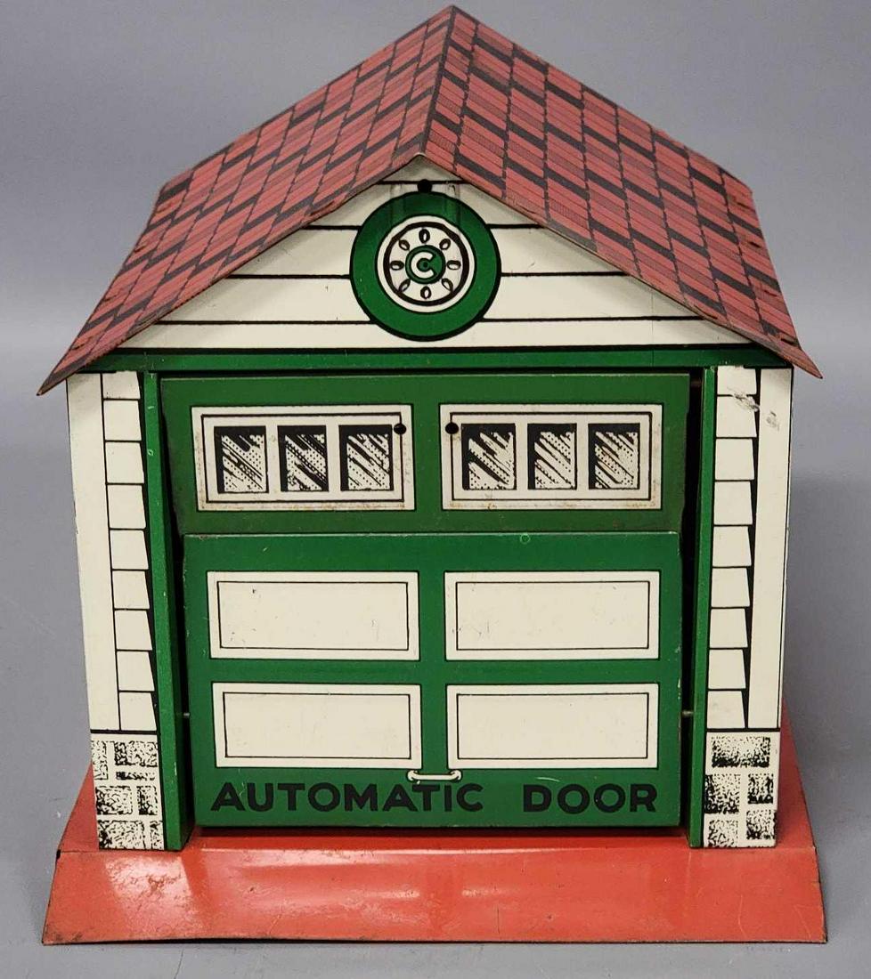 Vintage Courtland tin litho mechanical  garage made in USA (1 of 6)