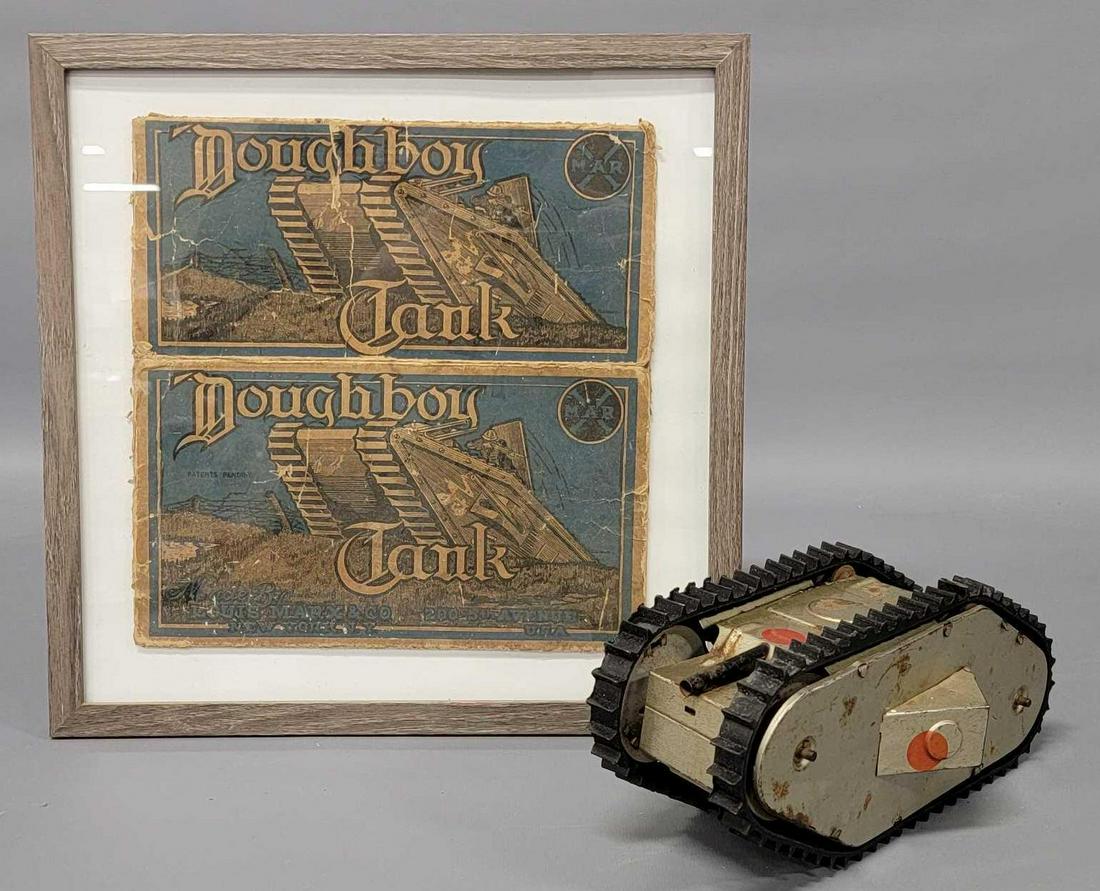 Vintage Marx Tank Doughboy with Original Box and key (1 of 8)