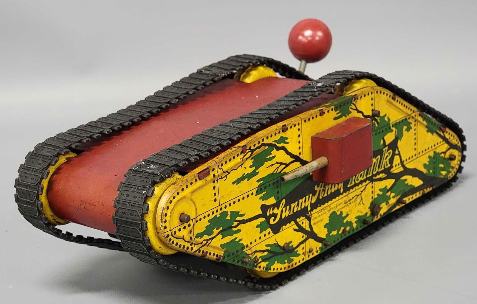 Vintage 1930s Wolverine Sunny Andy Tank windup toy (1 of 8)