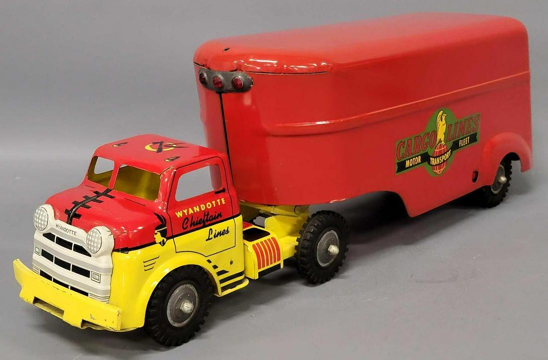Original Wyandotte Chieftain Lines pressed steel tractor trailer (1 of 7)
