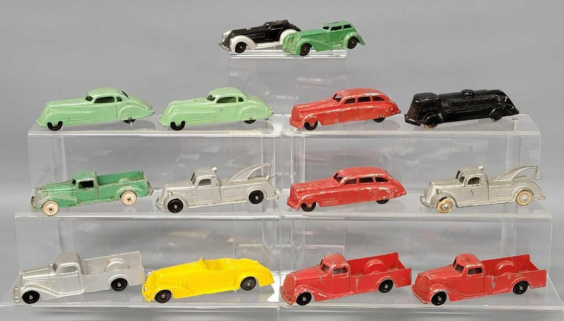 Mixed collection of fourteen Tootsietoy and Manoil cast metal cars (1 of 5)