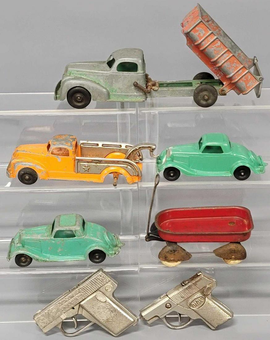 Four Hubley die cast vehicles Wyandotte toy red wagon and two Hubley cap guns (1 of 9)