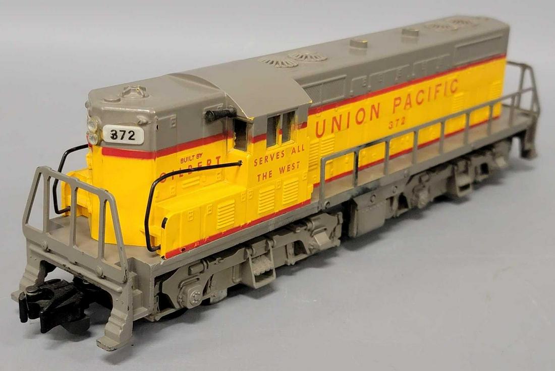 American Flyer post war S gauge 372 Union Pacific GP-7 Diesel locomotive: American Flyer post war S gauge 372 Union Pacific GP-7 Diesel locomotive, locomotive is C7 to C7+, it has been tested and runs in both forward and reverse.