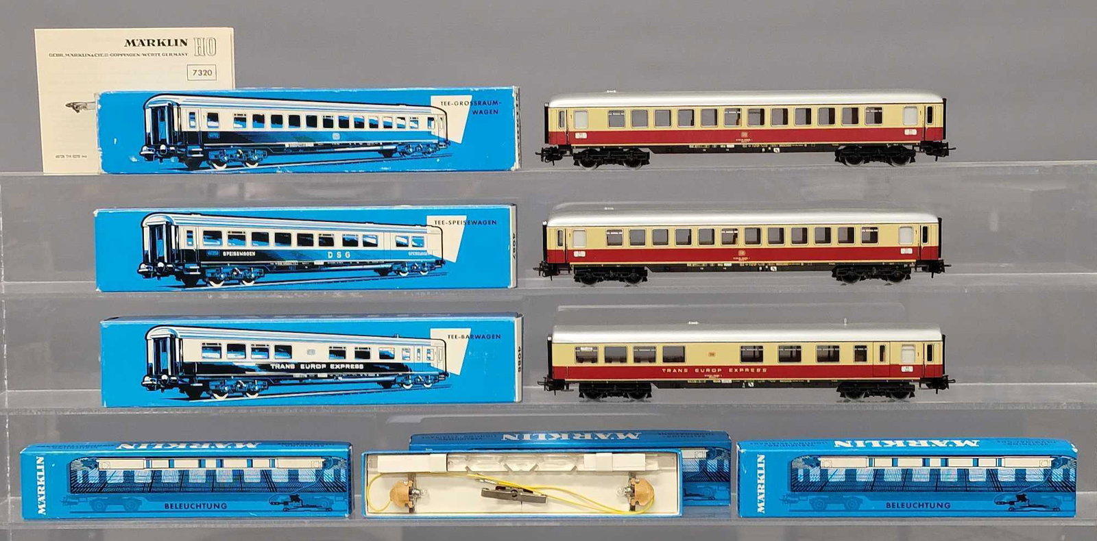 Marklin HO scale passenger car group in original boxes plus 7320 x 3 (1 of 9)