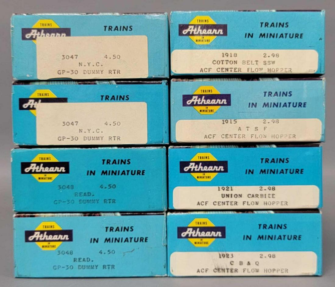 Athearn HO scale RTR GP-30 dummy units and ACF center flow hopper kits (1 of 3)