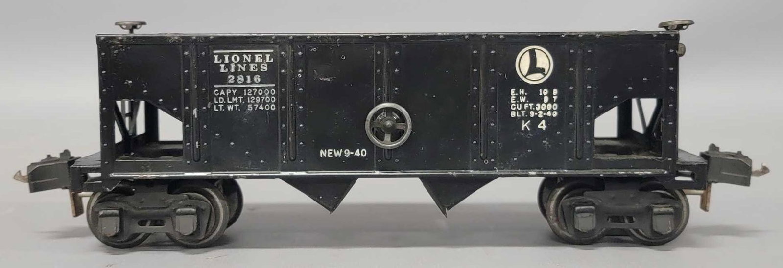 Lionel prewar O gauge 2816 black hopper: Lionel prewar O gauge 2816 black hopper, commonly referred to as rubber stamped but they wear ALL heat stamped, C5-6.