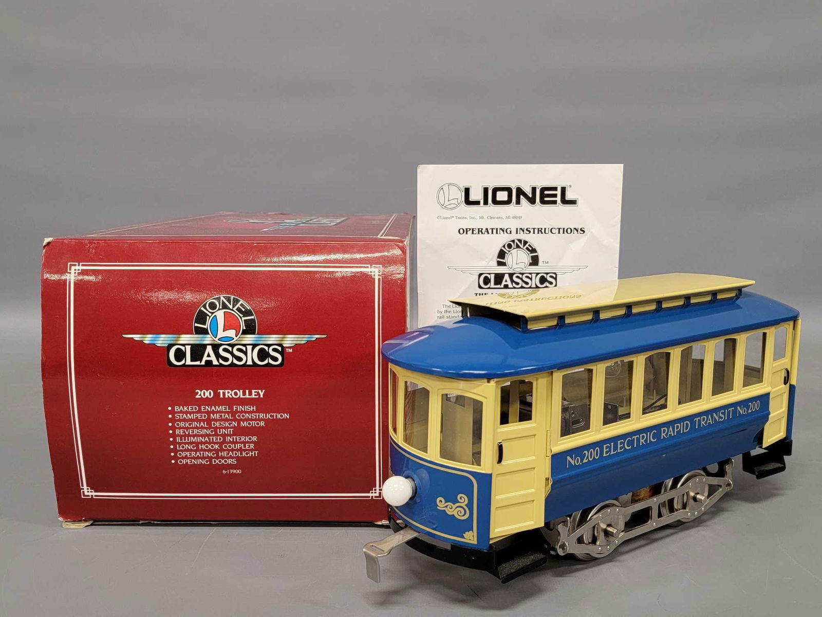 Lionel Classics 13900 stock car 200 trolley in original box (1 of 8)