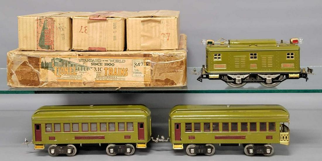 Boxed Lionel prewar standard gauge 347E light olive electric passenger set (1 of 14)