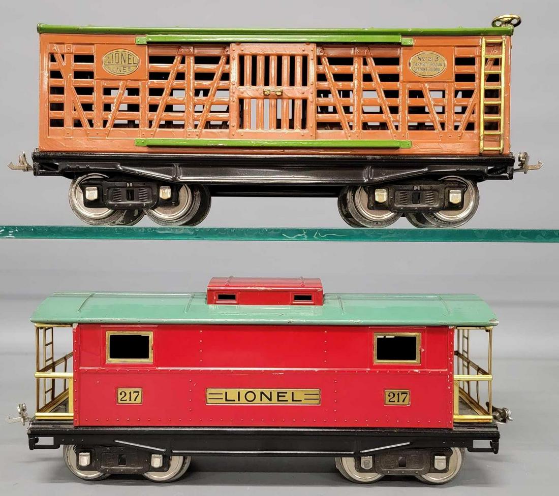 Lionel prewar standard gauge 213 cattle car and 217 caboose (1 of 6)
