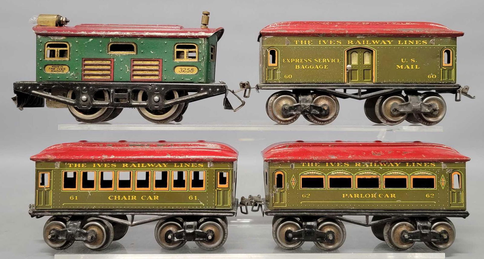 Ives O gauge 3258 tin lithographed box cab electric locomotive plus 60 61 62 passenger cars (1 of 6)