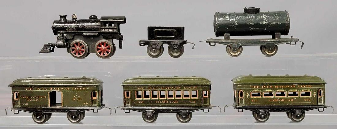 Ives O gauge steam locomotive with tender plus rolling stock (1 of 6)