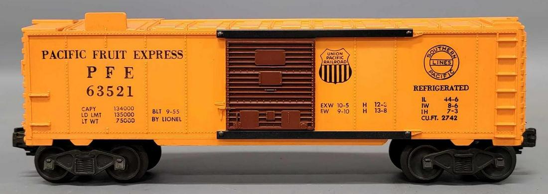 Unrun Lionel postwar O 6352 Pacific Fruit Express reefer with 3 lines of data (1 of 6)