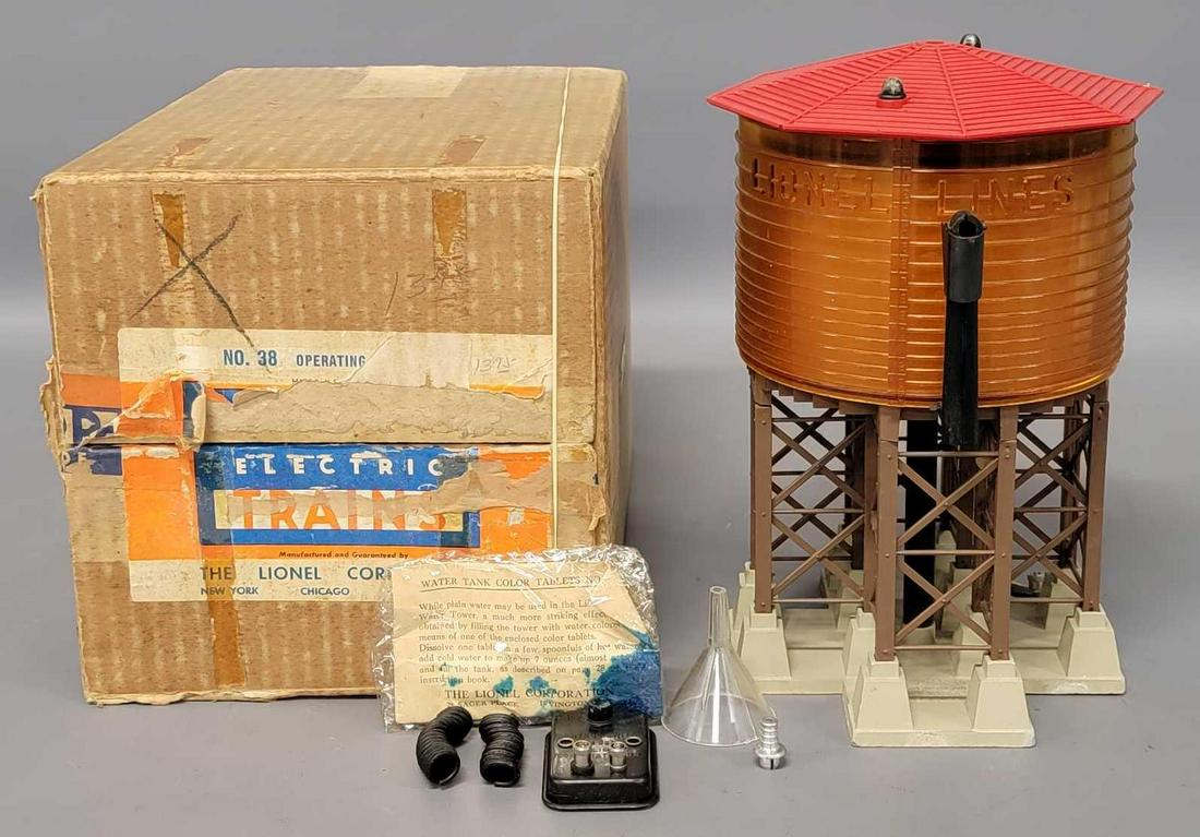Lionel postwar O 38 operating water tower in original box (1 of 10)