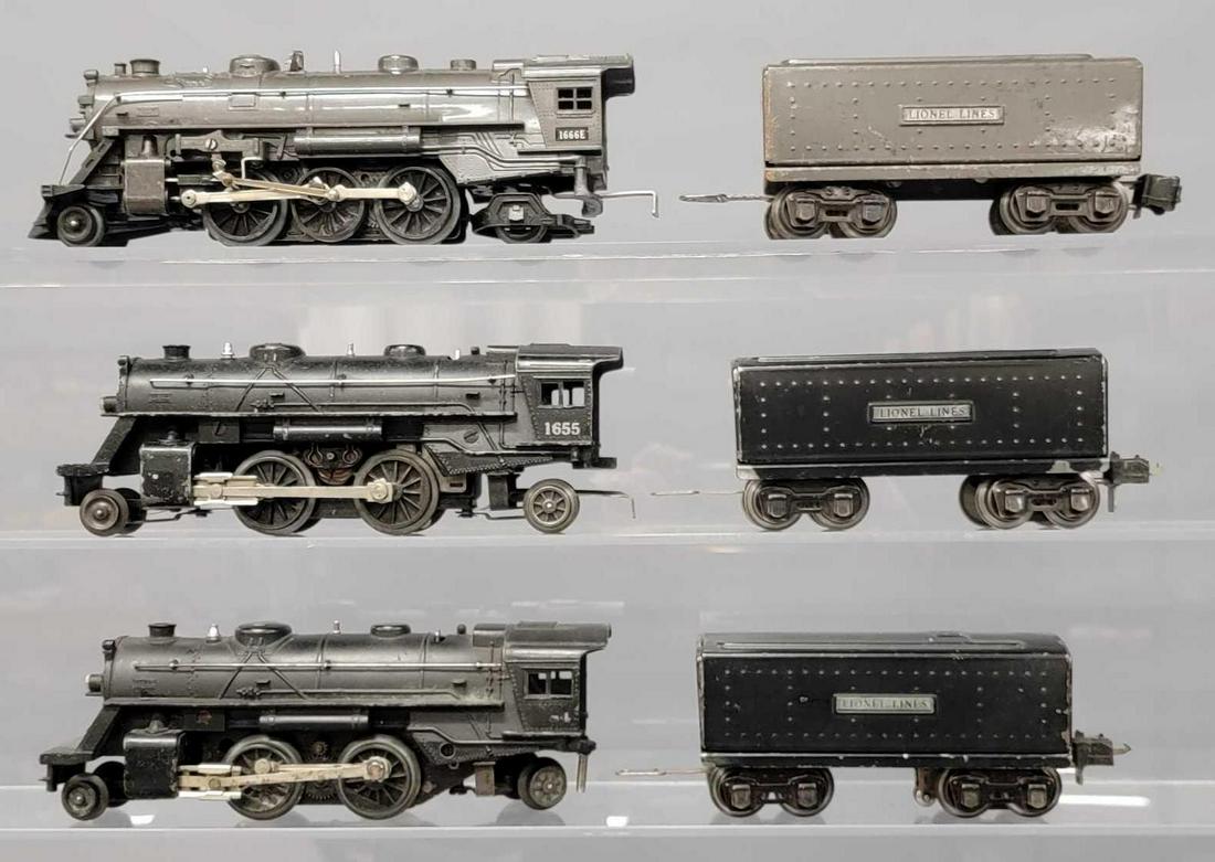 Three Lionel prewar O gauge steam locomotive with tenders (1 of 6)