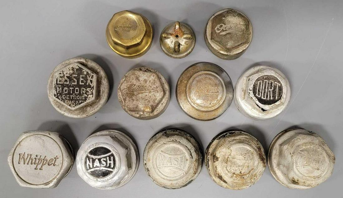 Twelve vintage / antique automobile threaded grease hubs (1 of 6)