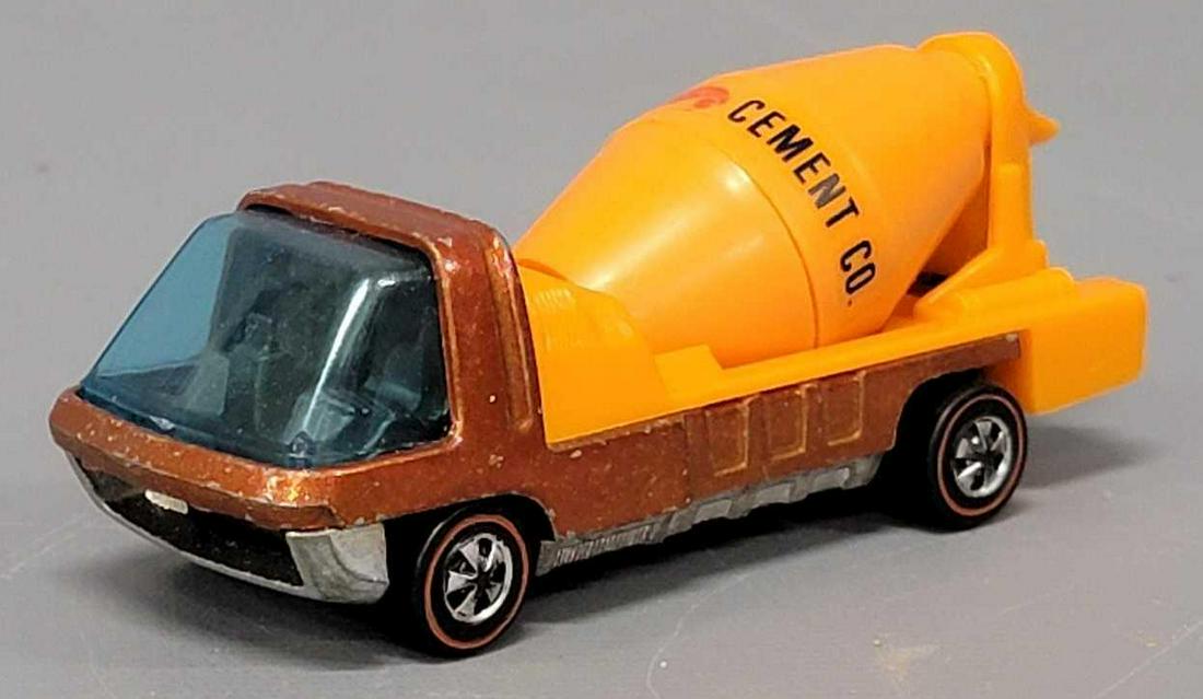 Redline Hot Wheels Heavyweights orange Cement Mixer (1 of 7)