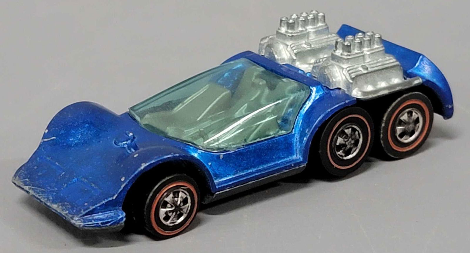 Redline Hot Wheels blue Six Shooter (1 of 7)