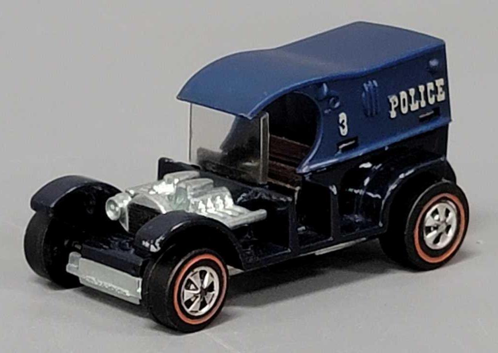 Redline Hot Wheels HK gold letter Paddy Wagon (1 of 7)