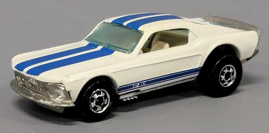 Gorgeous blackwall Hot Wheels Malaysia Mustang stocker (1 of 8)
