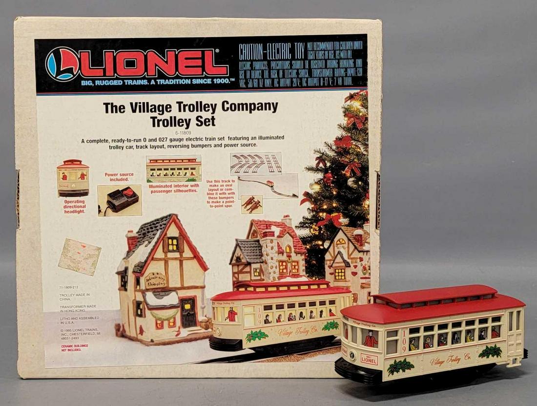 Unrun Lionel modern era O 11809 trolley in original box: Unrun Lionel modern era O 11809 trolley in original box. The set is missing most of the track, both bumpers and the transformer but the trolley shows show little to no run time and is C8-9 in a very g