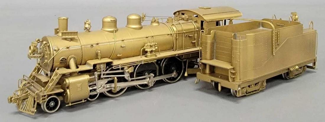United HO brass Great Northern H-5 4-6-2 steam locomotive and tender (1 of 7)