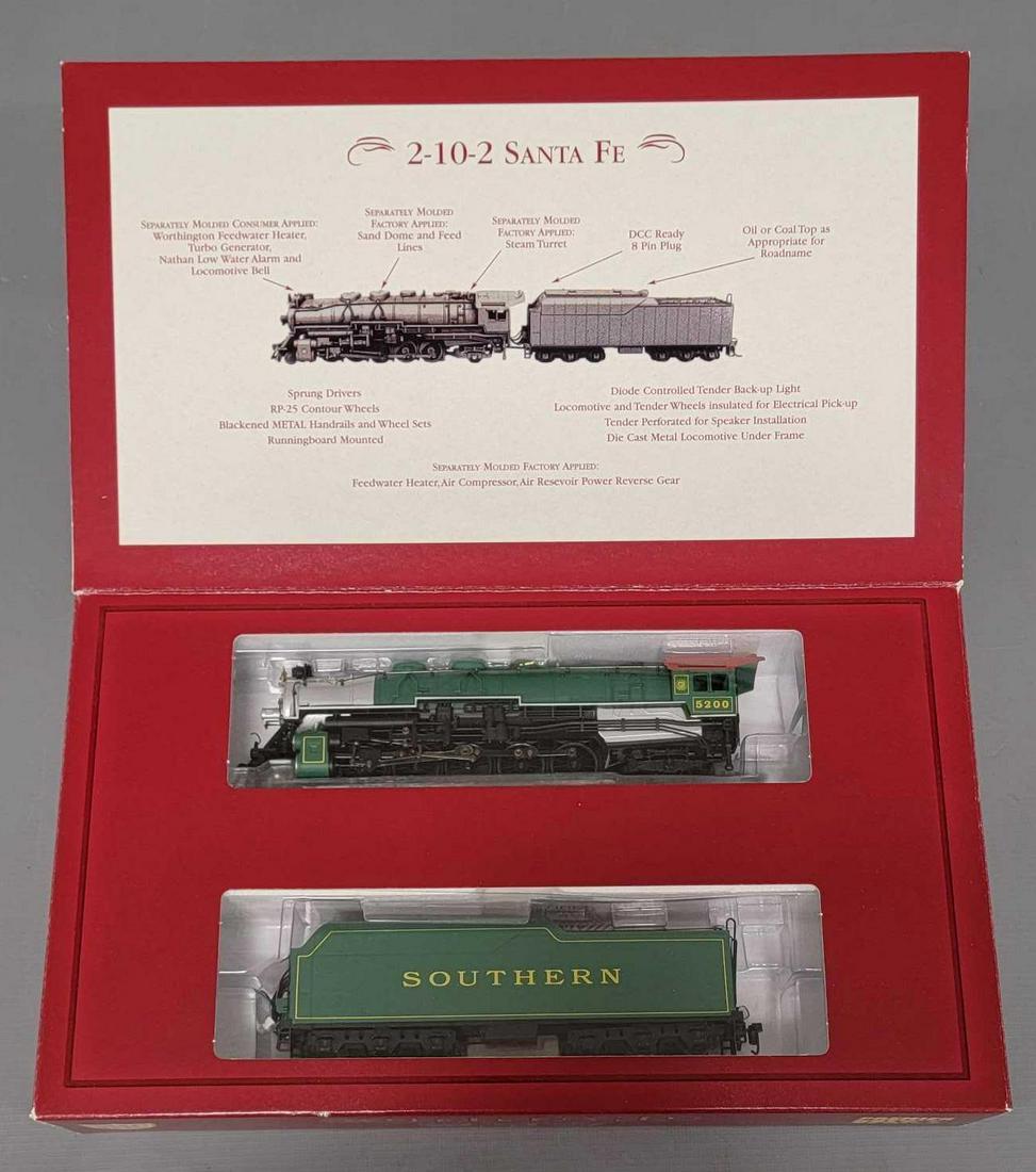 IHC HO scale Southern 2-10-2 Santa Fe steam locomotive in original box: IHC HO scale Southern 2-10-2 Santa Fe steam locomotive in original box, shows moderate run time and is C7-8 in an excellent original box.