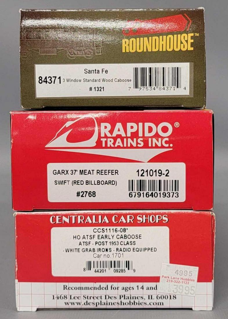 Three very nice HO scale RTR cars in original boxes (1 of 4)