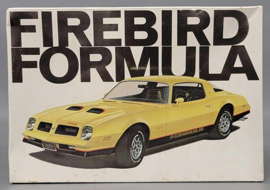 Factory sealed MPC 1976 Firebird Formula 1/25 scale model promo kit carousel red (1 of 6)
